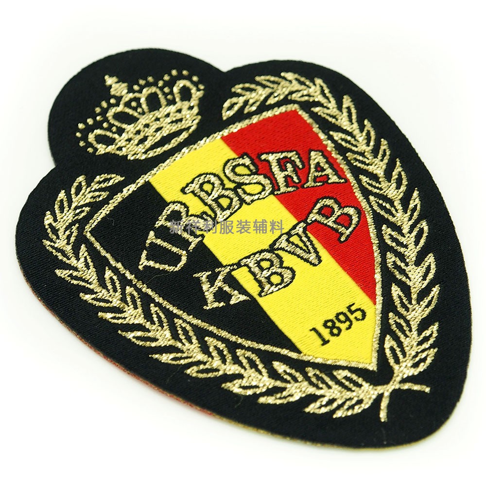 東莞廠家服裝織標新款金絲領(lǐng)標金線銀線織嘜服裝輔料批發(fā)可設計